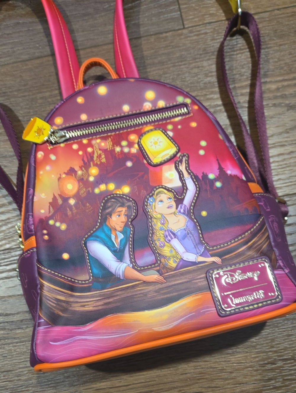 NWOT LOUNGEFLY GLOW IN THE DARK DISNEY RAPENZEL MINI BACKPACK...#8191